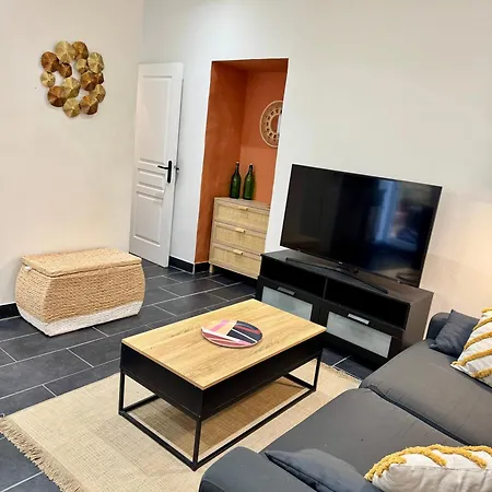 Joli 2 Pieces Avec Terrasse En Centre * Nicea